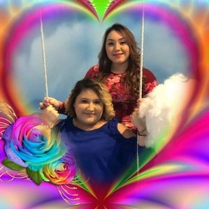 Meet your Posher, Nicolasa